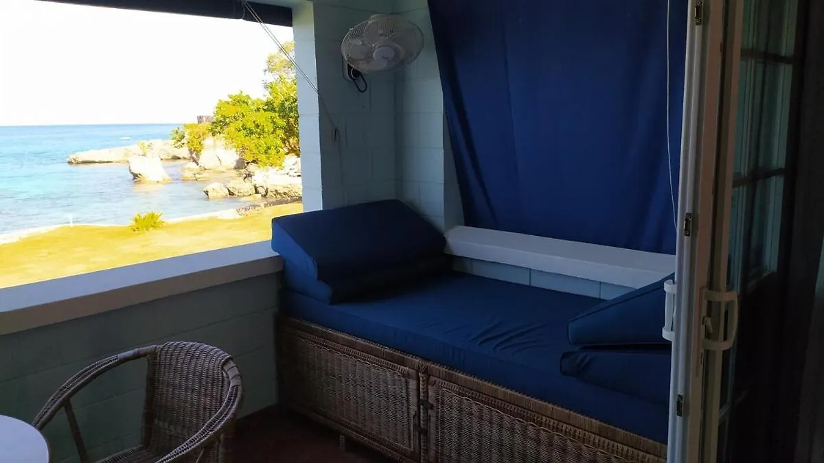 Апартаменты Coastal Haven -Oceanfront Escape Ориндж-Бей 0*,  Ямайка