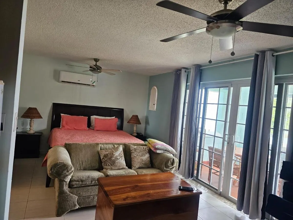 Апартаменты Coastal Haven -Oceanfront Escape Ориндж-Бей Ямайка